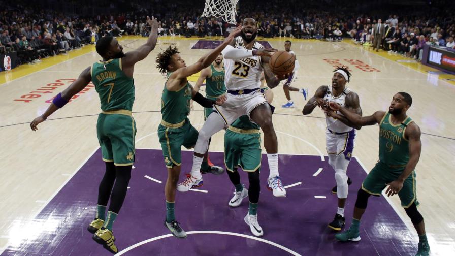 LeBron da triunfo a Lakers sobre Celtics ante gran labor de Tatum LeBron da triunfo a Lakers sobre Celtics ante gran labor de Tatum