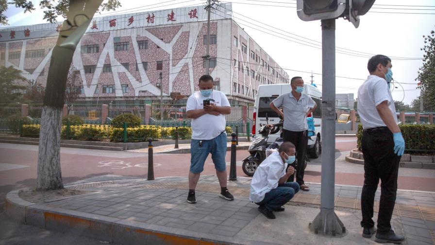 China registra cifra diaria mayor de coronavirus en 2 meses