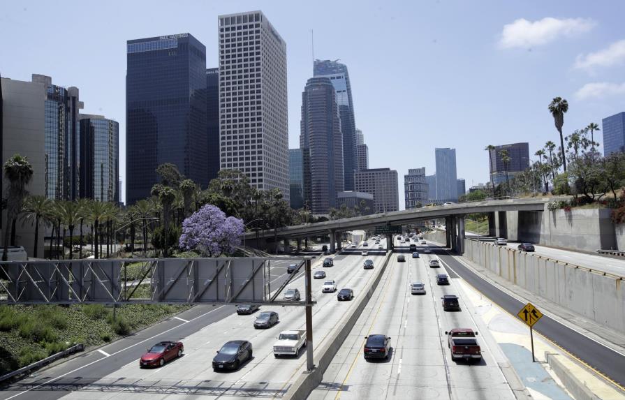 EEUU: Automovilistas regresan lentamente a los caminos