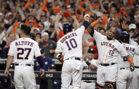 Jonrón de Altuve coloca a Astros en la Serie Mundial