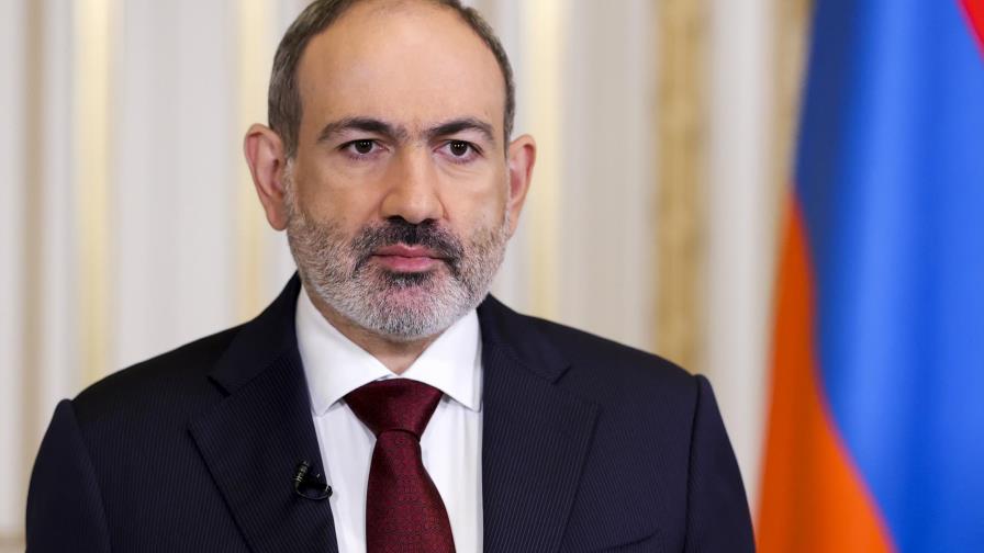 Renuncia el primer ministro de Armenia previo a elecciones