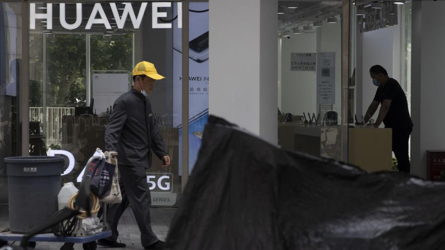 China acusa a Gran Bretaña de ayudar a EEUU a dañar a Huawei