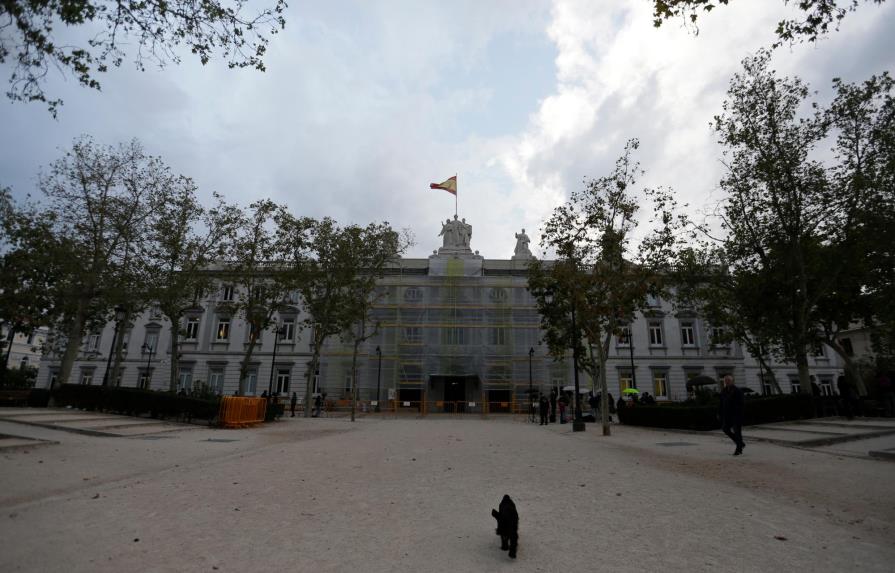 España condena por sedición a varios líderes catalanes