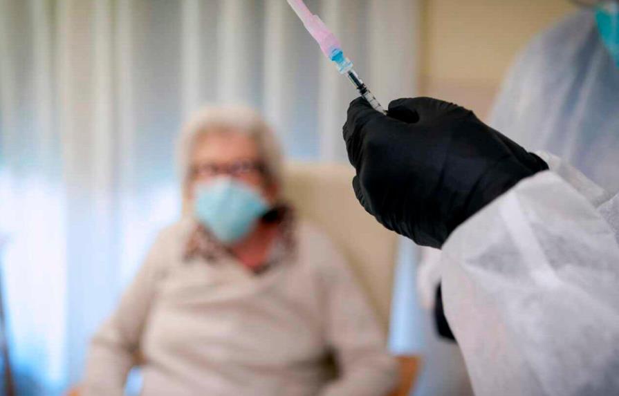 En Bélgica se obligará a trabajadores de salud vacunarse contra COVID-19