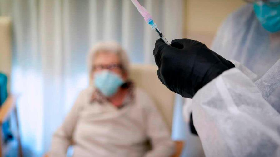 En Bélgica se obligará a trabajadores de salud vacunarse contra COVID-19