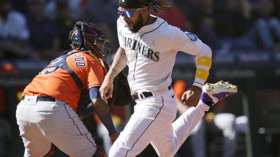 Marineros silencian de nuevo bates de Astros