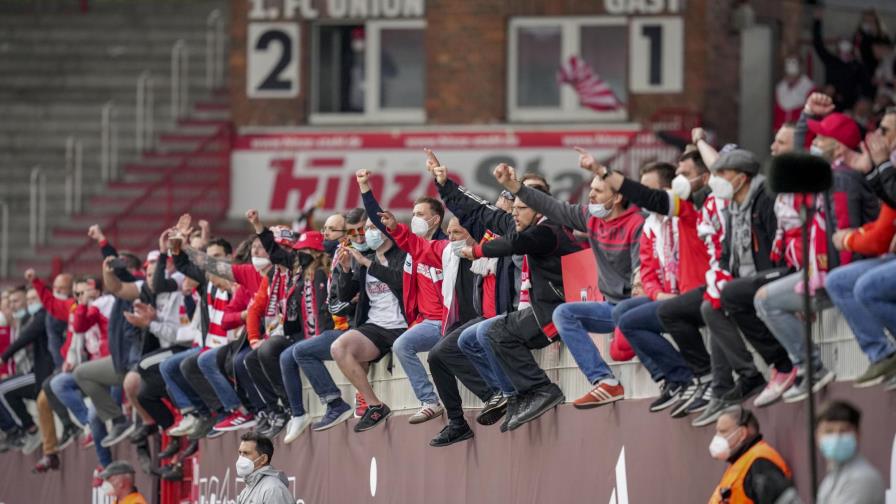 Clubes de Bundesliga piden relajar restricciones en estadios