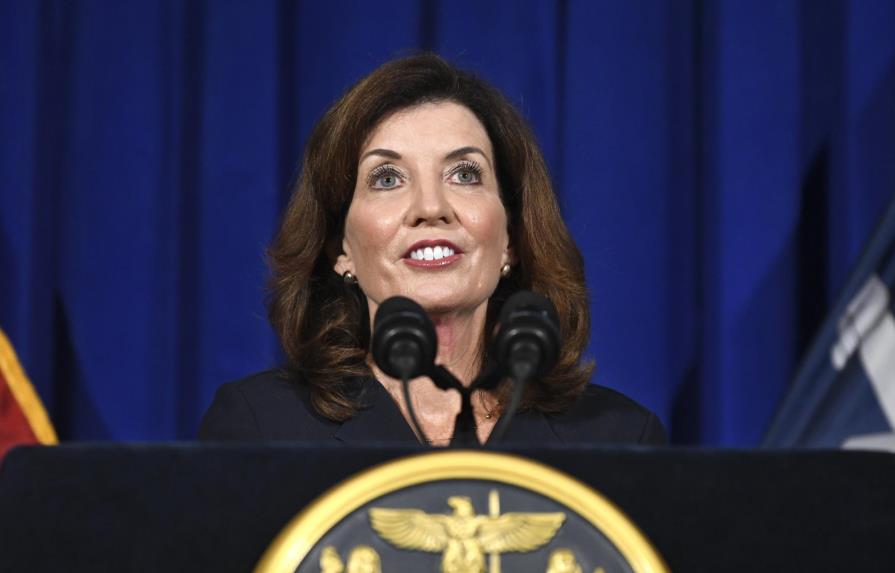 Nueva gobernadora de Nueva York buscará la reelección en 2022