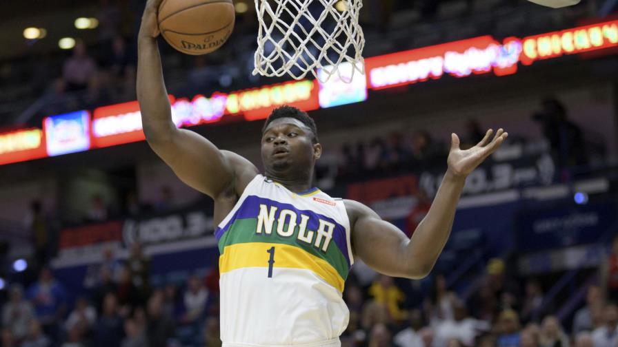 Agente demanda a Zion Williamson para admitir beneficios indebidos