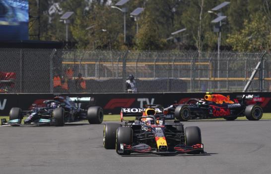 Verstappen domina en México, histórico podio de Pérez