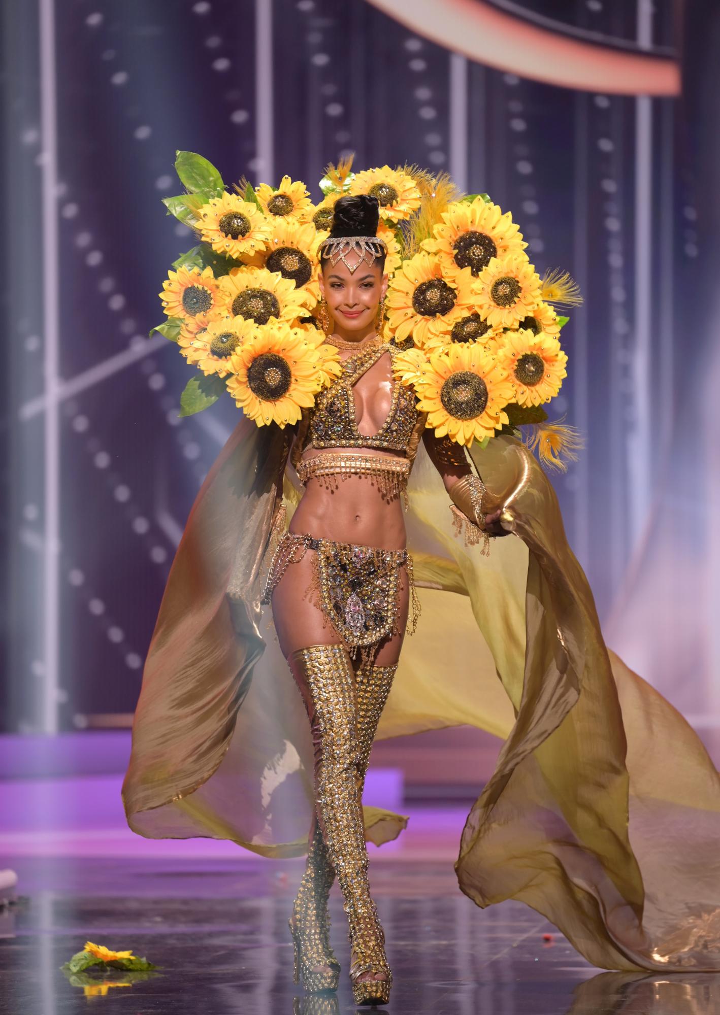Los trajes de Kimberly Jiménez, Miss República Dominicana Universo Los trajes de Kimberly Jiménez, Miss República Dominicana Universo