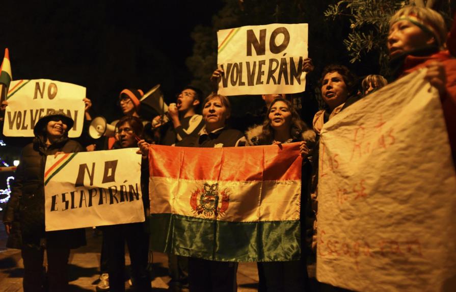 Bolivia expulsa diplomáticos de España y México