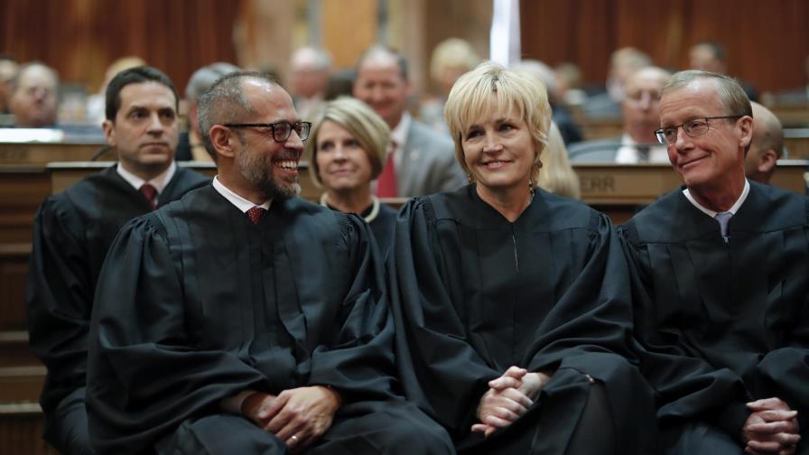 Policía de Iowa no podrá revisar basura sin orden judicial