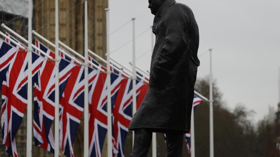 Johnson ve “nuevo comienzo” para el país a horas del Brexit
