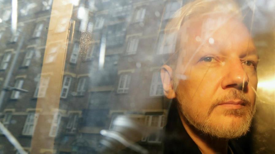 Assange disputará intento de extraditarlo a EEUU