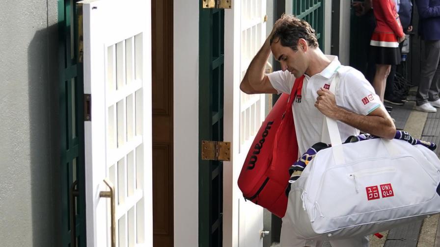 Federer se baja de Tokio por ‘contratiempo en la rodilla