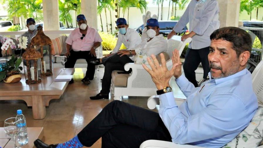 Asegura Gobierno trabaja para mejorar comercialización y producción sector avícola