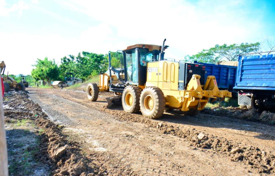 Gobierno dispone reparación de caminos vecinales en el Bajo Yuna 