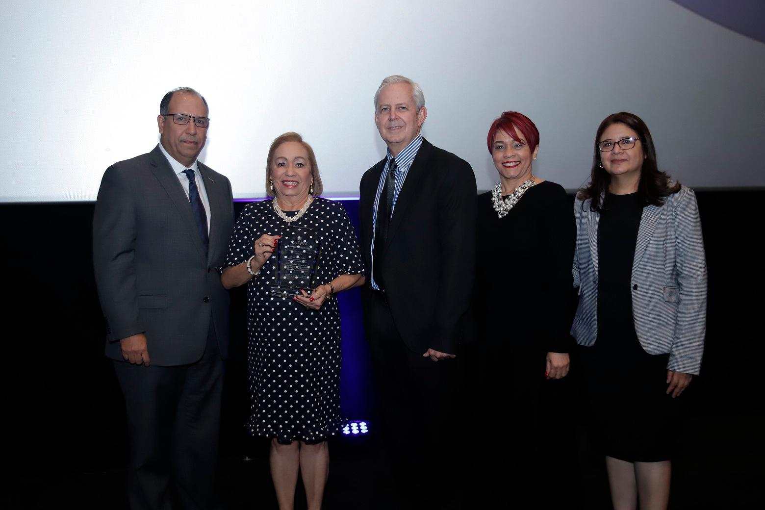 Juan Carlos Contreras, Luisa Fernández, Mike Albright, Vileika Ramírez y Claudia Sandoval.