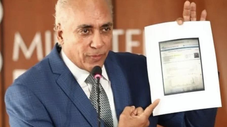 Una historia de falsedades que pone en apuros a las autoridades