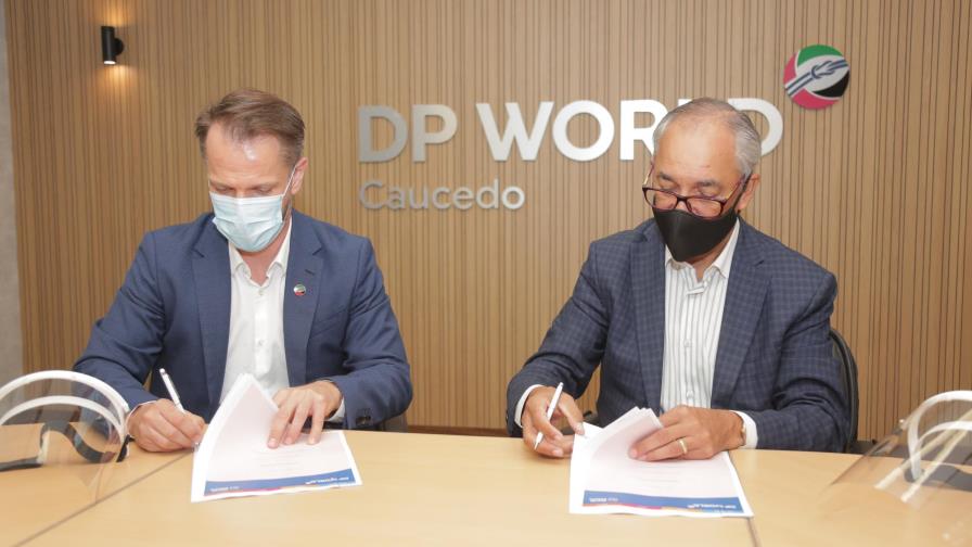 DP World Caucedo y Parque Cibernético formalizan alianza para producir equipos de protección personal DP World Caucedo y Parque Cibernético formalizan alianza para producir equipos de protección personal