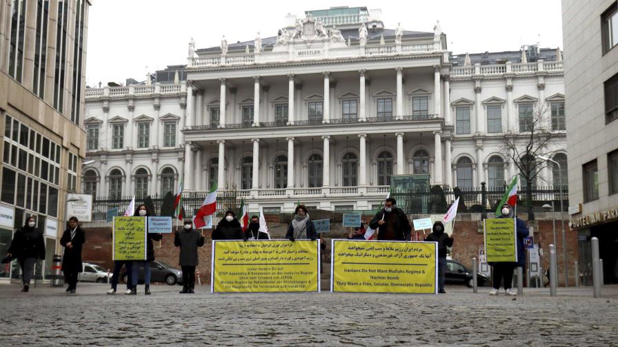 Miembros de acuerdo nuclear exhortan a Irán a regresar Miembros de acuerdo nuclear exhortan a Irán a regresar