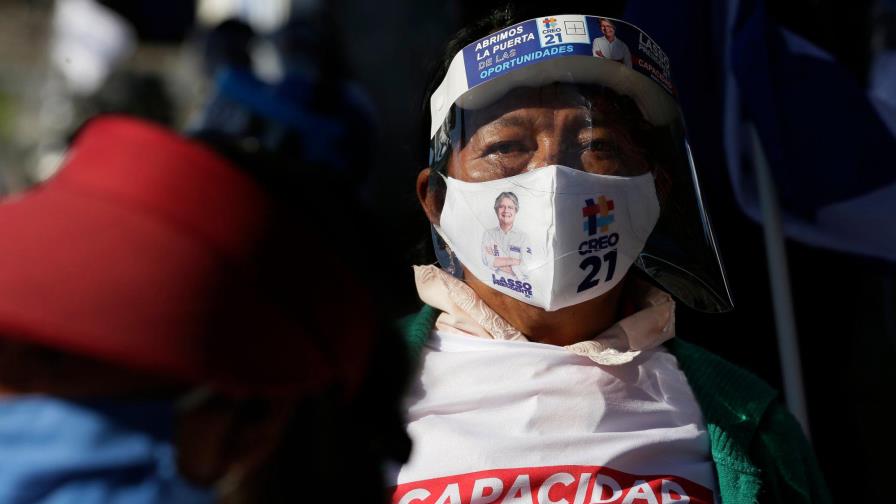 Un delfín, un exbanquero y un indígena: las apuestas presidenciales de Ecuador