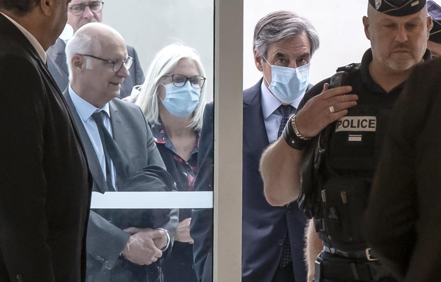 Hallan culpable de fraude a exprimer ministro francés Fillon