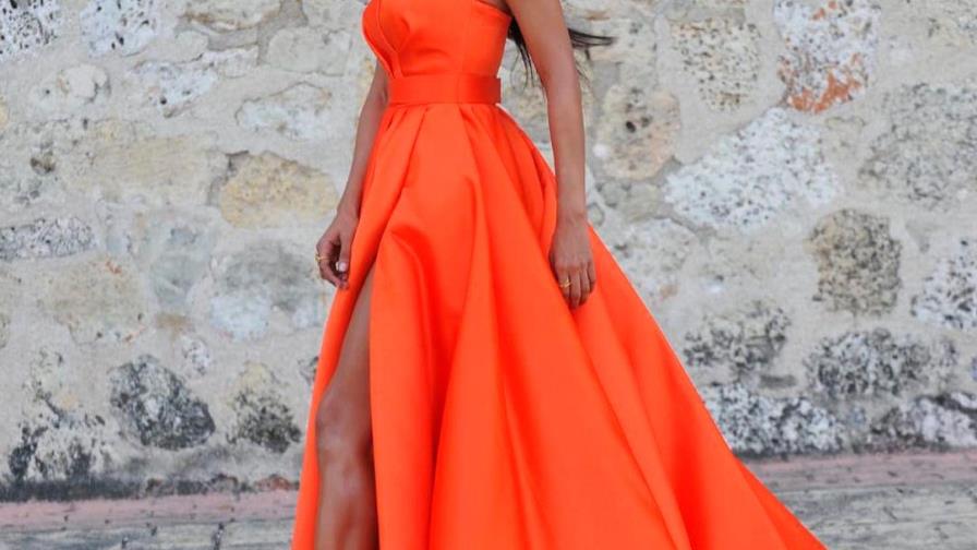 Evelyna Rodríguez brilla en la alfombra roja con un diseño de Leonel Lirio Evelyna Rodríguez brilla en la alfombra roja con un diseño de Leonel Lirio