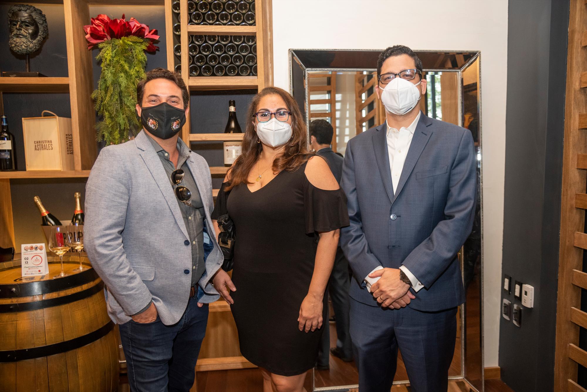 David cerrano, Ana Lebron y Raymond Arias.