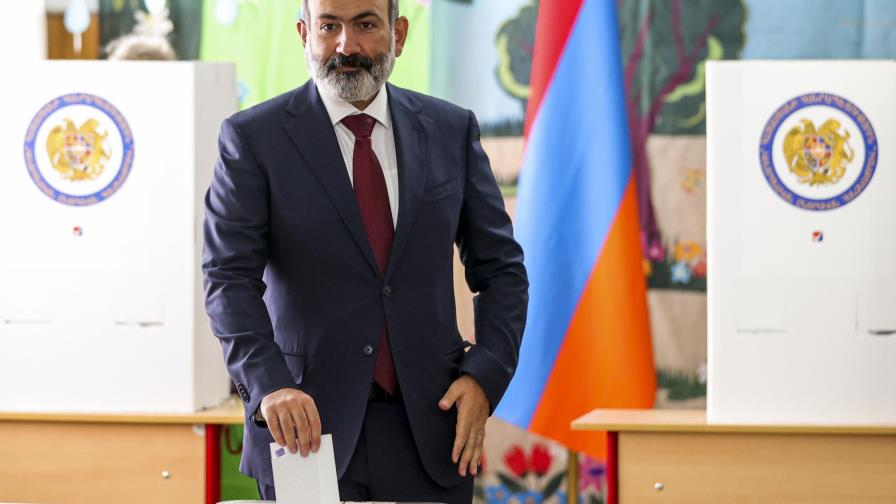 Partido oficialista aventaja en elecciones de Armenia