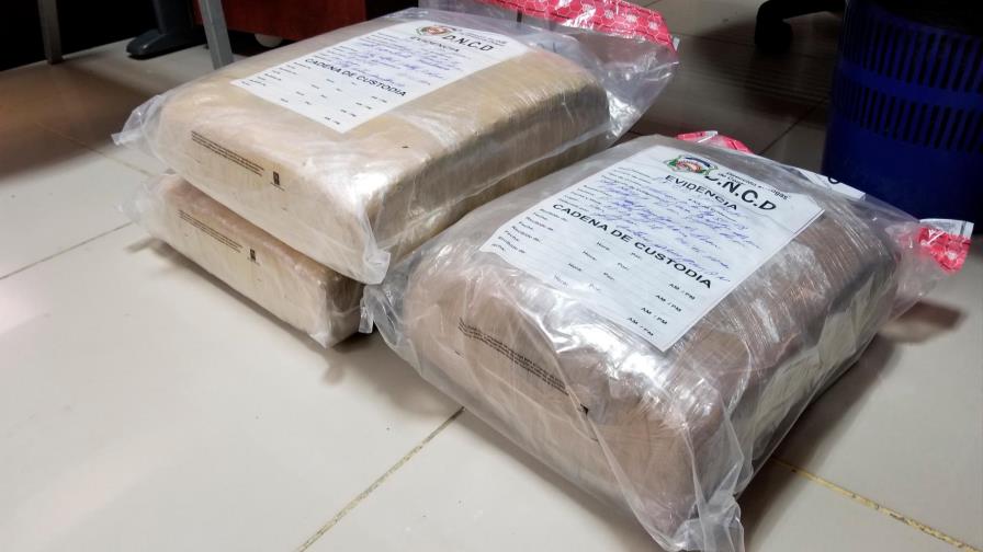 Autoridades ocupan sustancias se presume droga ilegal en Hermanas Mirabal