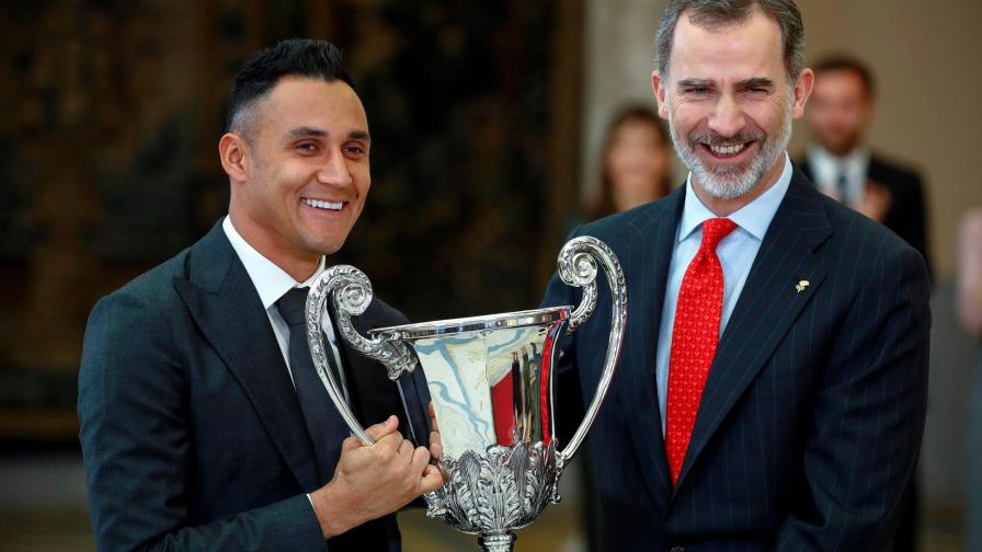 Keylor Navas, entre los Premios Nacionales entregados por los Reyes de España