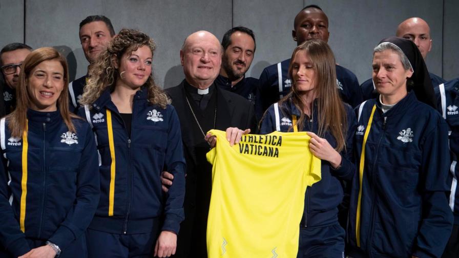 Vaticano presenta a su equipo oficial de atletismo