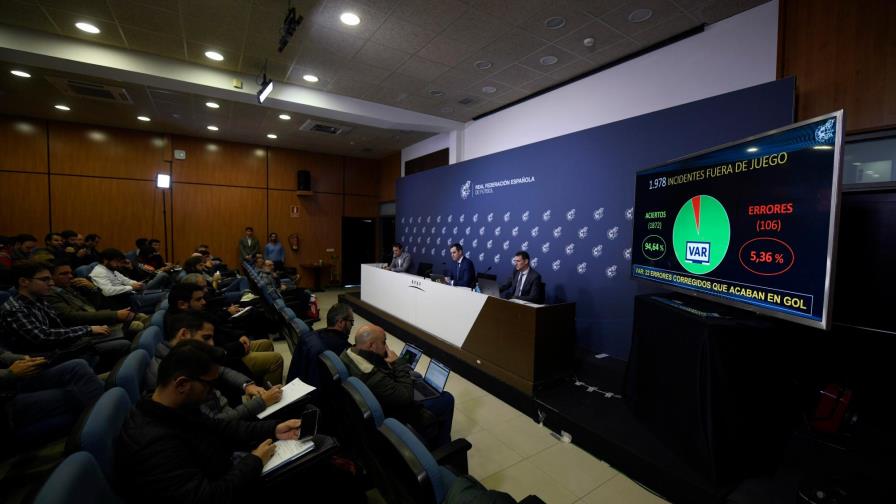 Árbitros españoles ven “positivo” el VAR tras la primera vuelta liguera