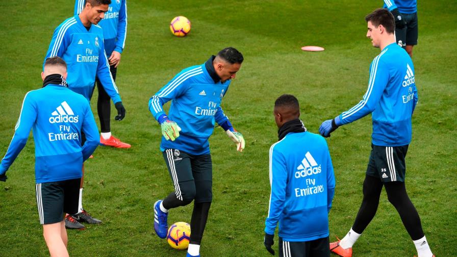 Keylor Navas sufre una lesión muscular en la pierna derecha