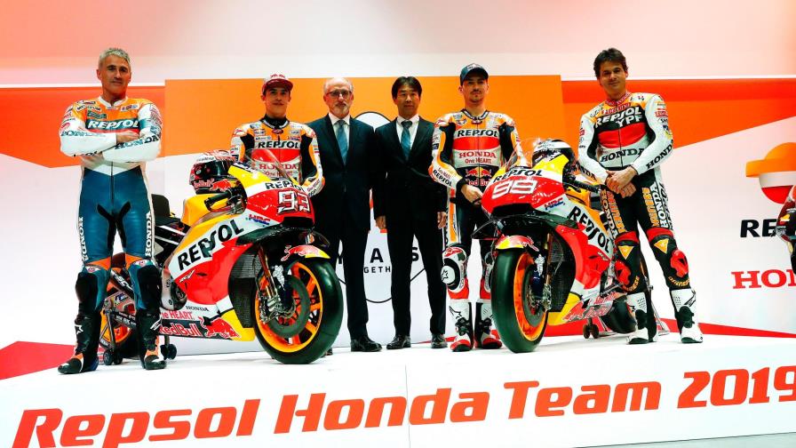 Marc Márquez vuelve a subirse a una moto en Alcarrás Marc Márquez vuelve a subirse a una moto en Alcarrás