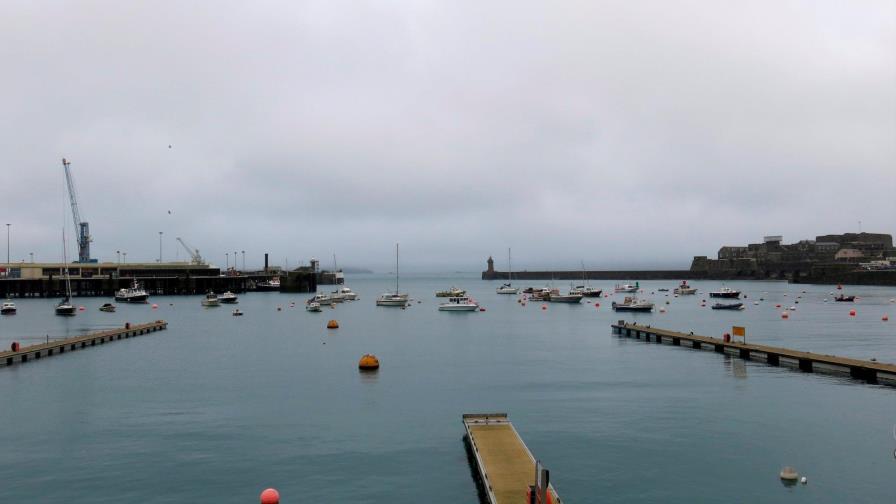 La familia de Sala “comienza el duelo”, el fútbol rinde homenaje al argentino