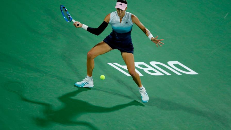 Muguruza y Carla Suárez superan la segunda ronda en Dubái