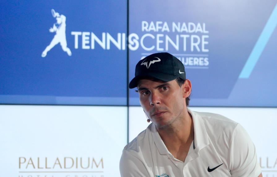 Rafael Nadal inaugura academia de tenis en mexicano Cancún