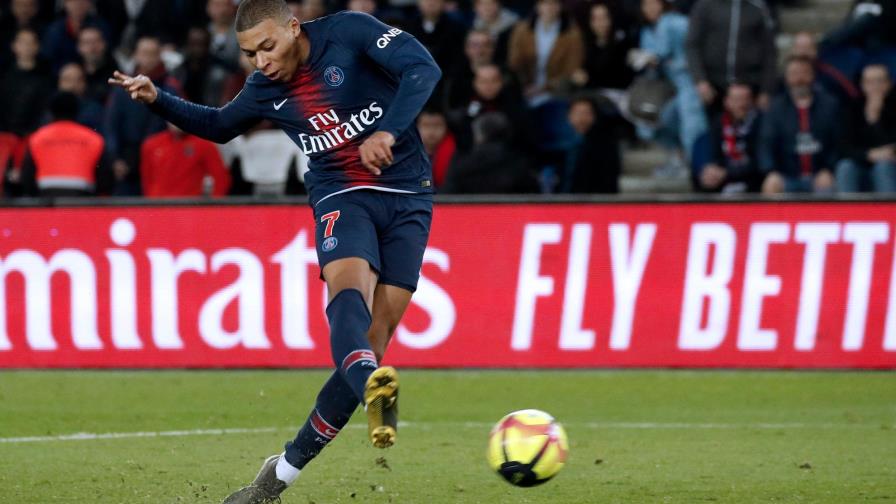 El PSG gana 3-0 al Nimes con doblete y récord de Kylian Mbappé
