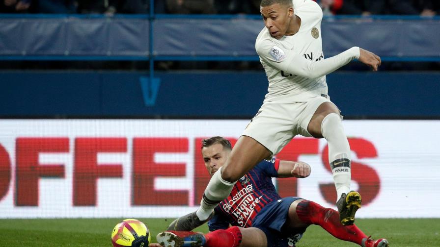 FÚTBOL DE FRANCIA: Mbappé marca un doblete en la remontada del París SG frente al Caen FÚTBOL DE FRANCIA: Mbappé marca un doblete en la remontada del París SG frente al Caen