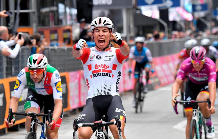 Caleb Ewan gana 8va etapa del Giro; Conti sigue de líder