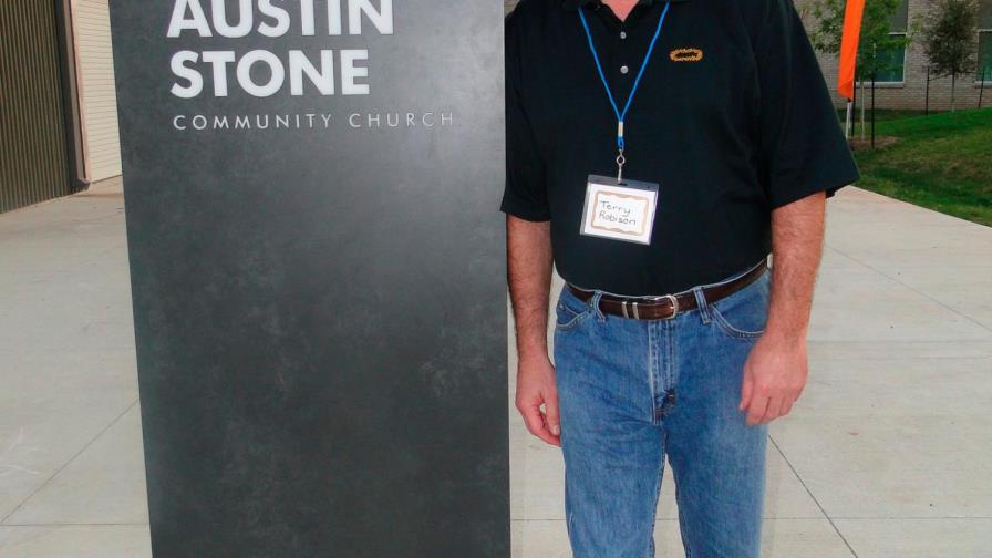 El plan de jubilación de un hombre en el hotel Holiday Inn se vuelve viral