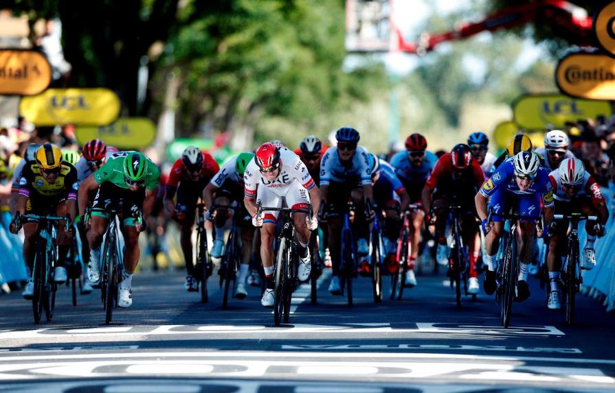 Elia Viviani gana la 4ª etapa del Tour de Francia, Alaphilippe sigue líder