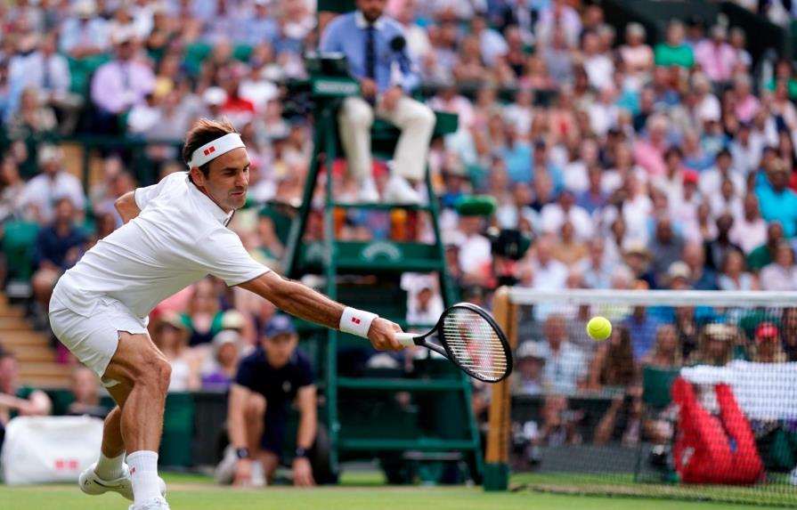 Roger Federer derrota a Nishikori y pasa a semifinales de Wimbledon