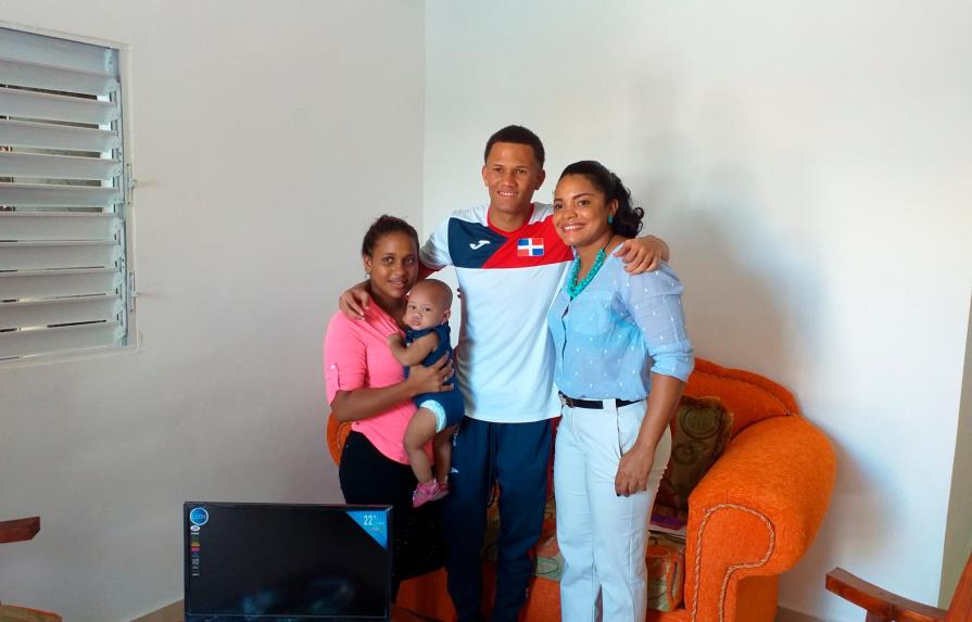 Un nuevo techo de zinc para un medallista de los Juegos Barranquilla 2018