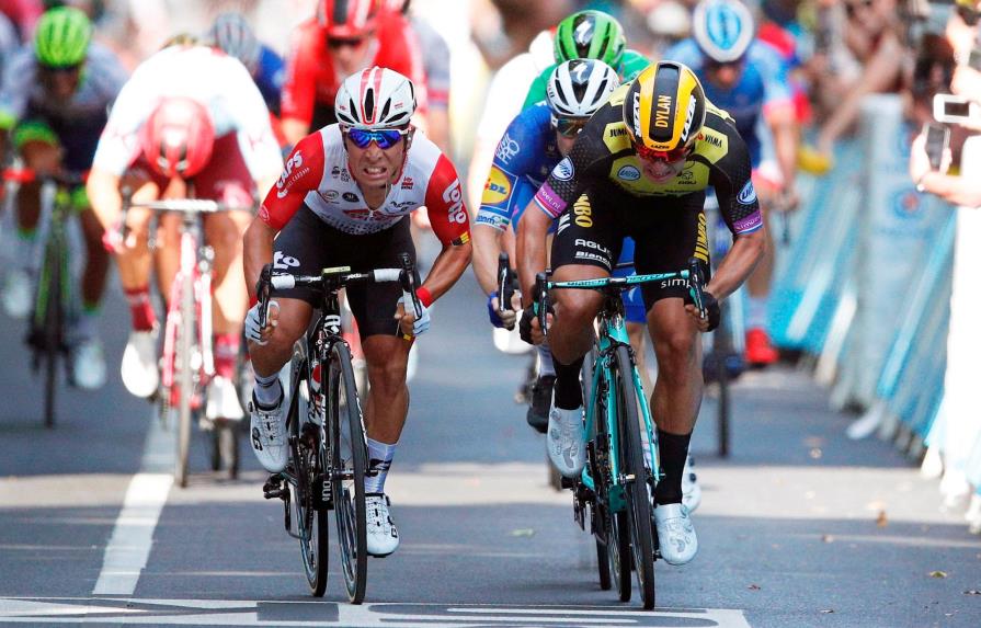 Caleb Ewan gana la undécima etapa del Tour con un esprint de ‘foto finish’
