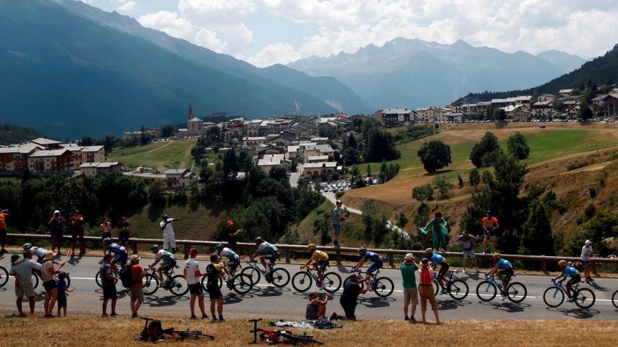 Se da por finalizada la 19ª etapa del Tour, contarán los tiempos en la cima del Iseran Se da por finalizada la 19ª etapa del Tour, contarán los tiempos en la cima del Iseran