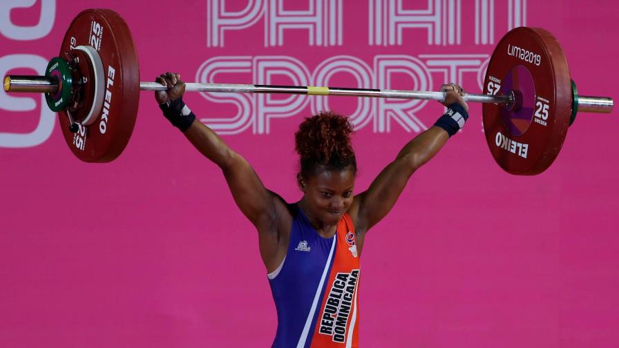 La dominicana Beatriz Pirón impone récord panamericano en modalidad arranque 